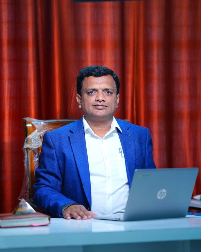 Ashwin Bhosle — Chief Administrator Officer, Diamond Group of Institutions